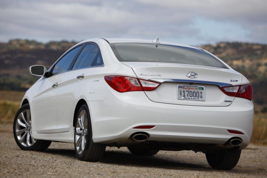  Hyundai Sonata 2.0T 2010 года  (фото 32 из 67)